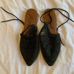 Free People Dana leather woven black flats